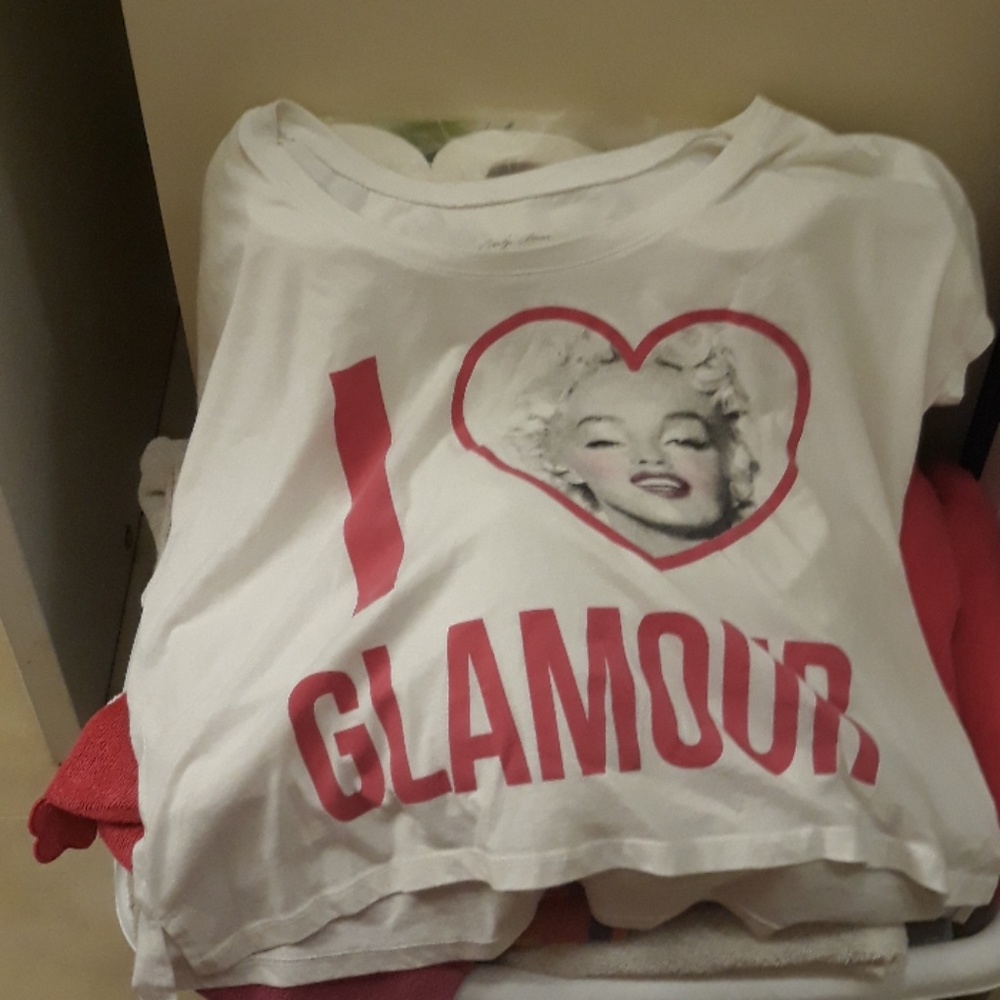 MARILYN MONROE OFFICIAL BRAND CROP TOP SIZE LG